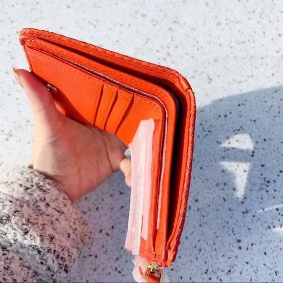 NWT Tory Burch Tussle Bifold Leather Wallet
